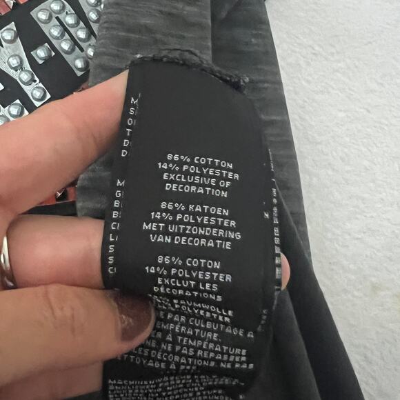 Harley Davidson (M) Raw-Edge Neck Printed Graphic Studded Logo Short Sleeve Tee - Picture 9 of 10